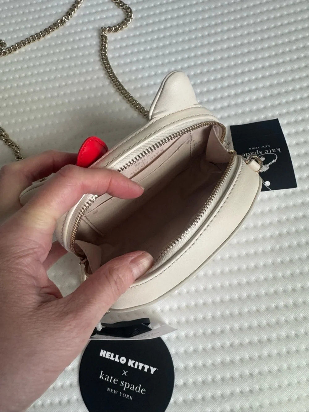 kate spade x Hello Kitty Crossbody - Picture 10 of 13